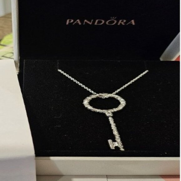 Authentic Pandora Sterling Silver *Retired * Regal Key Necklace 397676-90 -RARE - Picture 12 of 13
